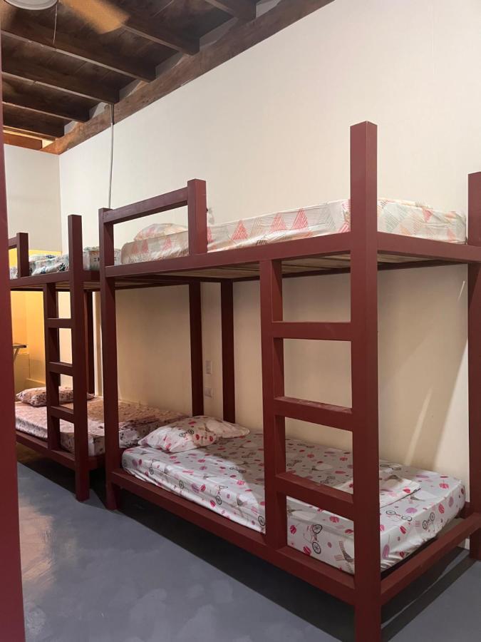 Hostel Tuanis Surf Camp Playa Santa Teresa  Kültér fotó