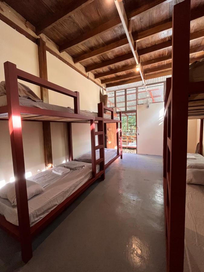 Hostel Tuanis Surf Camp Playa Santa Teresa  Kültér fotó